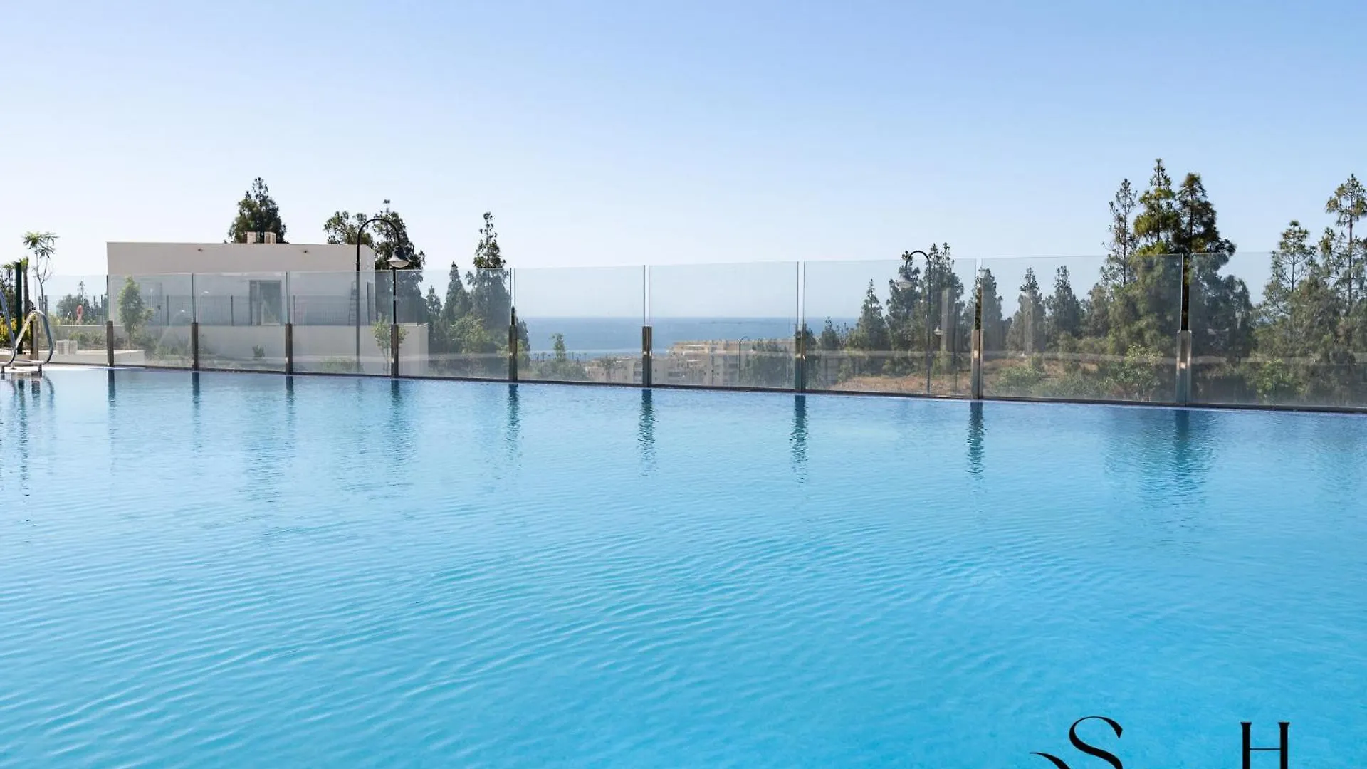 מיחאס קוסטה Luxury 2 Bedroom Apartment, Pools, Sauna, Gym & More 0*, מיחאס קוסטה