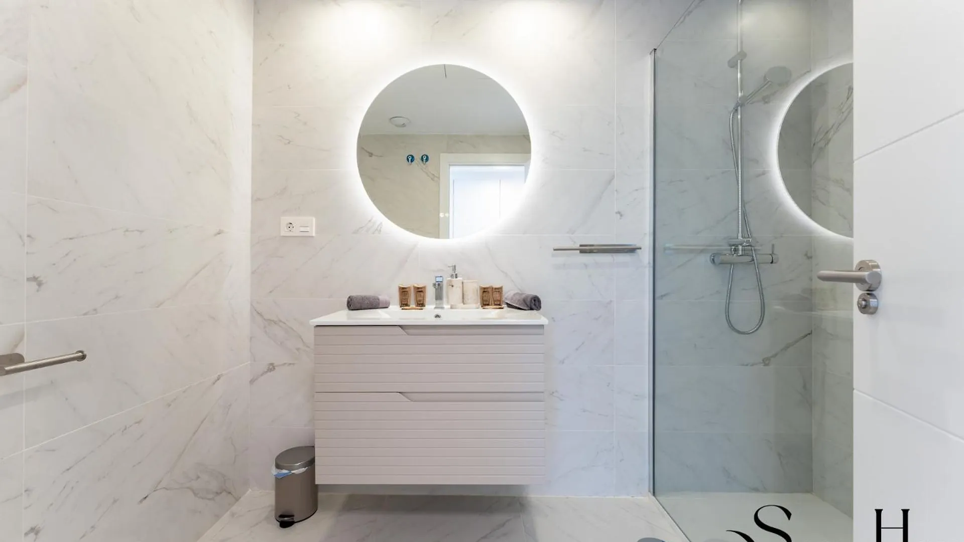 Luxury 2 Bedroom Apartment, Pools, Sauna, Gym & More Михас-Коста Испания