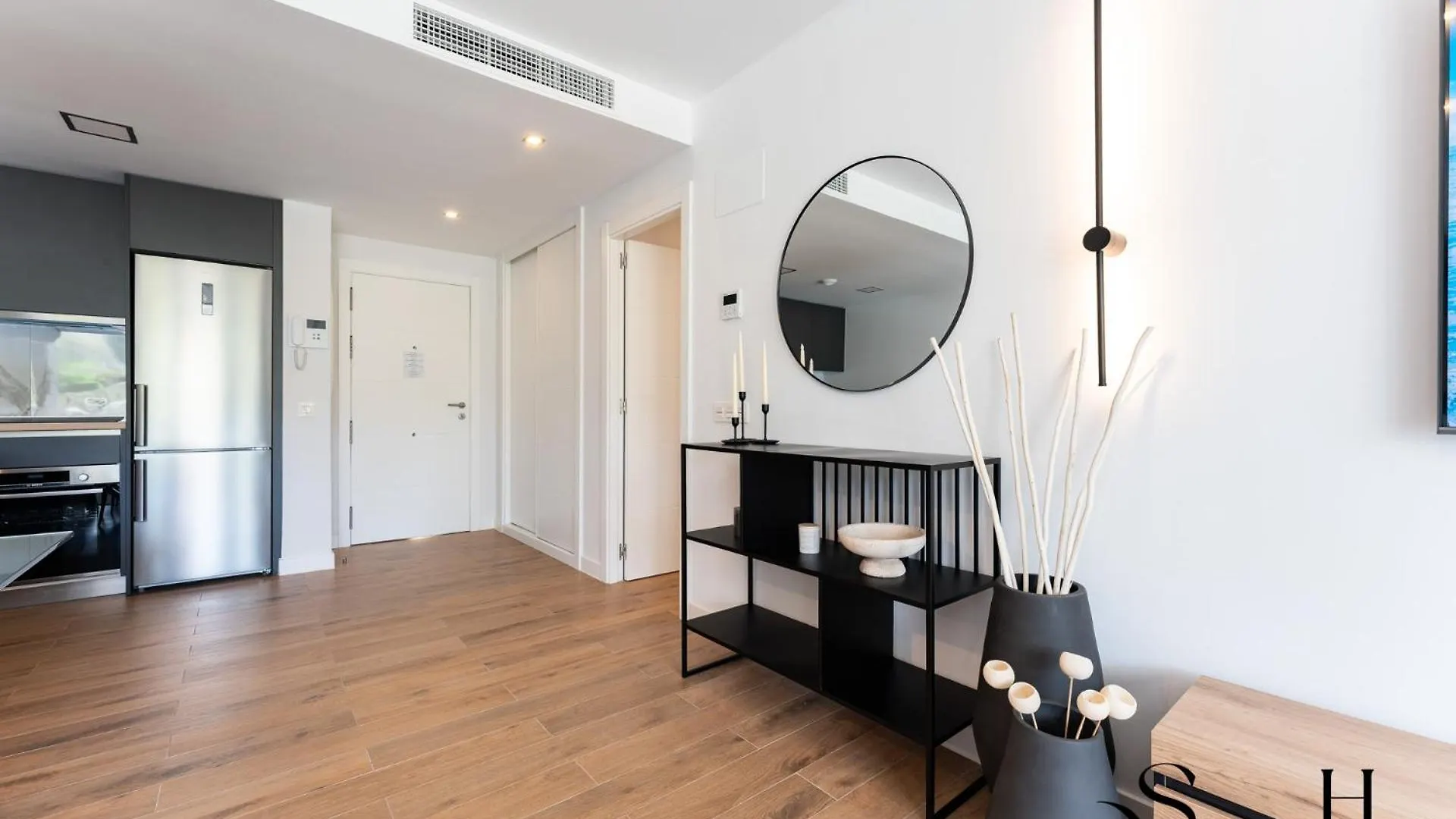 Luxury 2 Bedroom Apartment, Pools, Sauna, Gym & More Михас-Коста Апартаменты