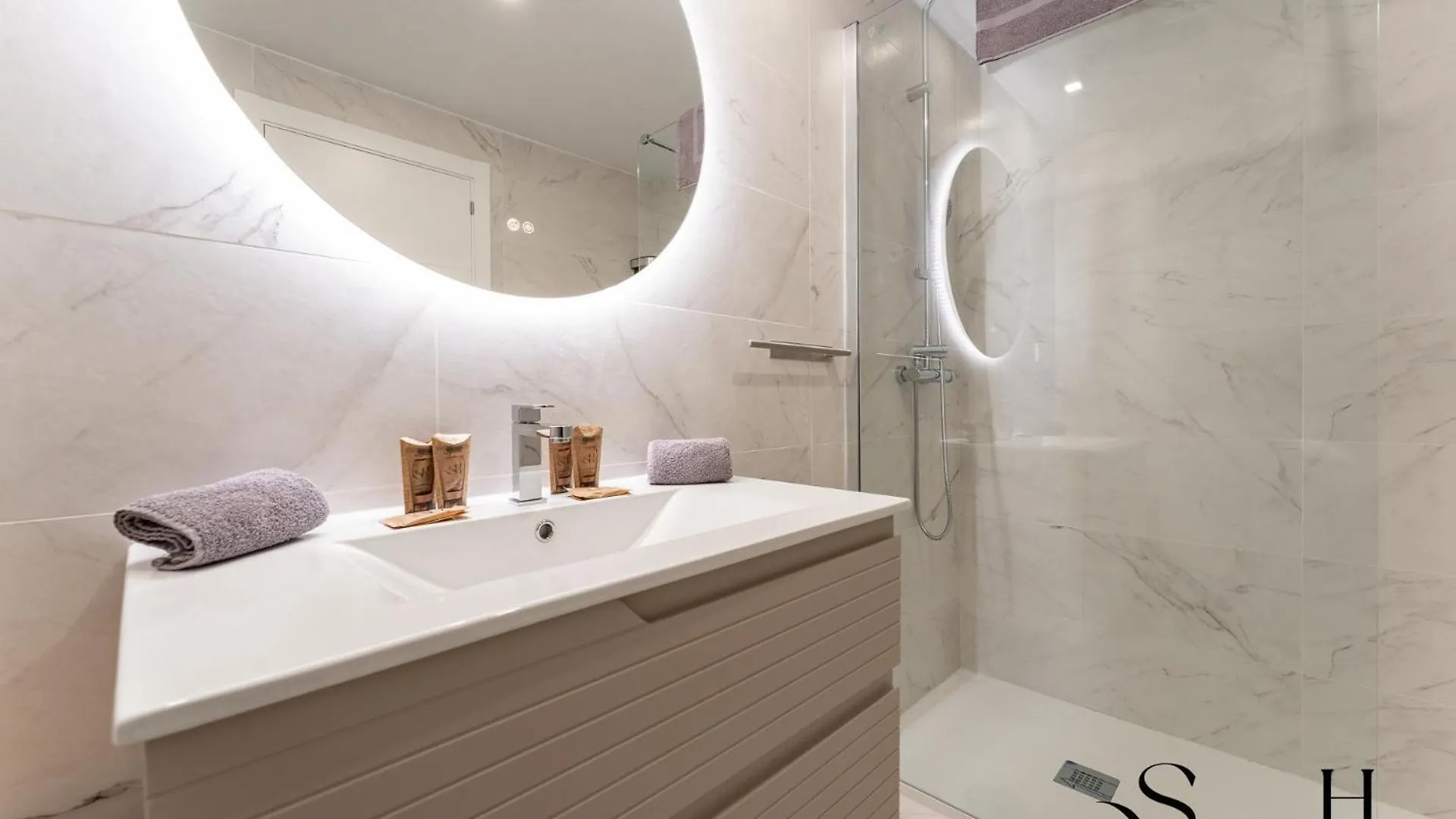 Apartment Luxury 2 Bedroom Apartment, Pools, Sauna, Gym & More MIJAS COSTA