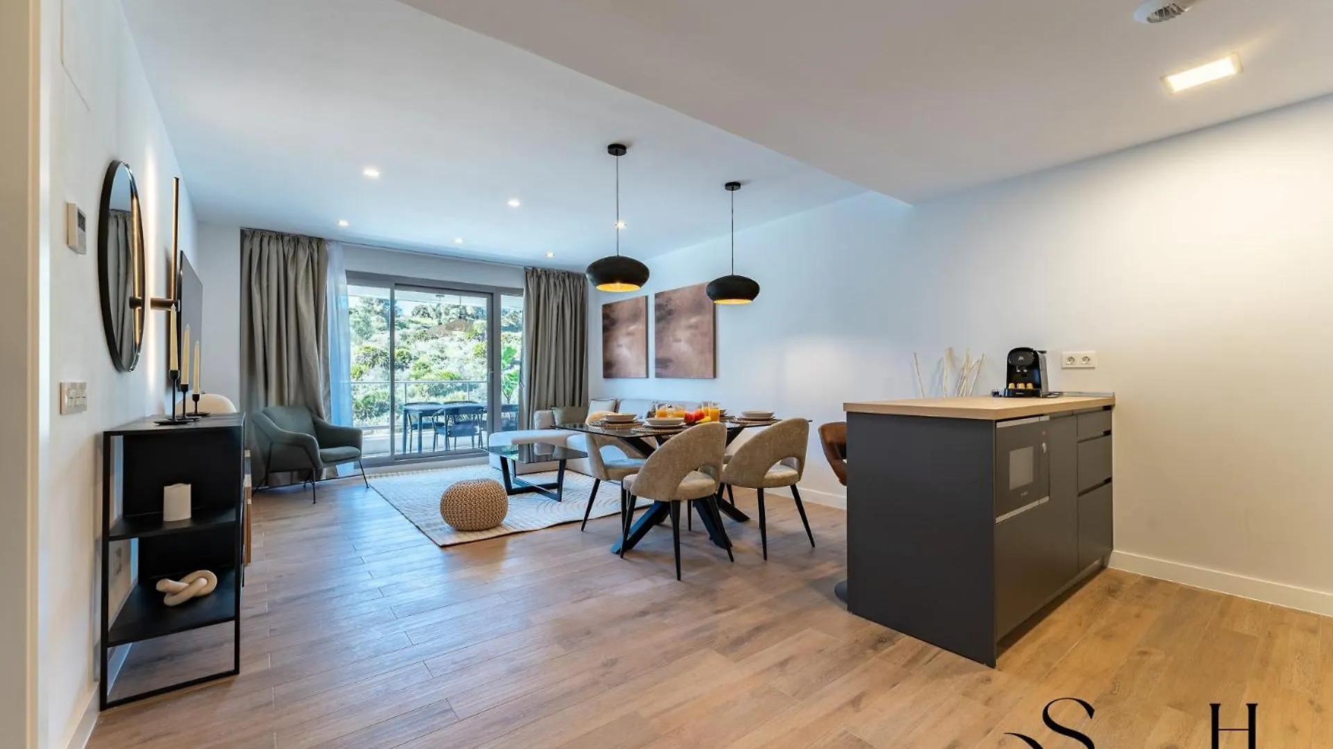 Luxury 2 Bedroom Apartment, Pools, Sauna, Gym & More MIJAS COSTA