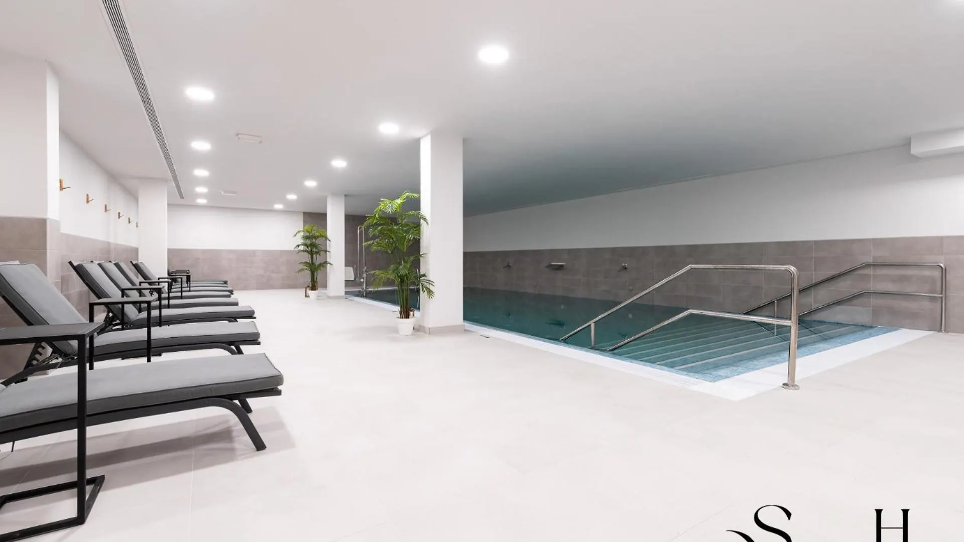 Apartment Luxury 2 Bedroom Apartment, Pools, Sauna, Gym & More MIJAS COSTA