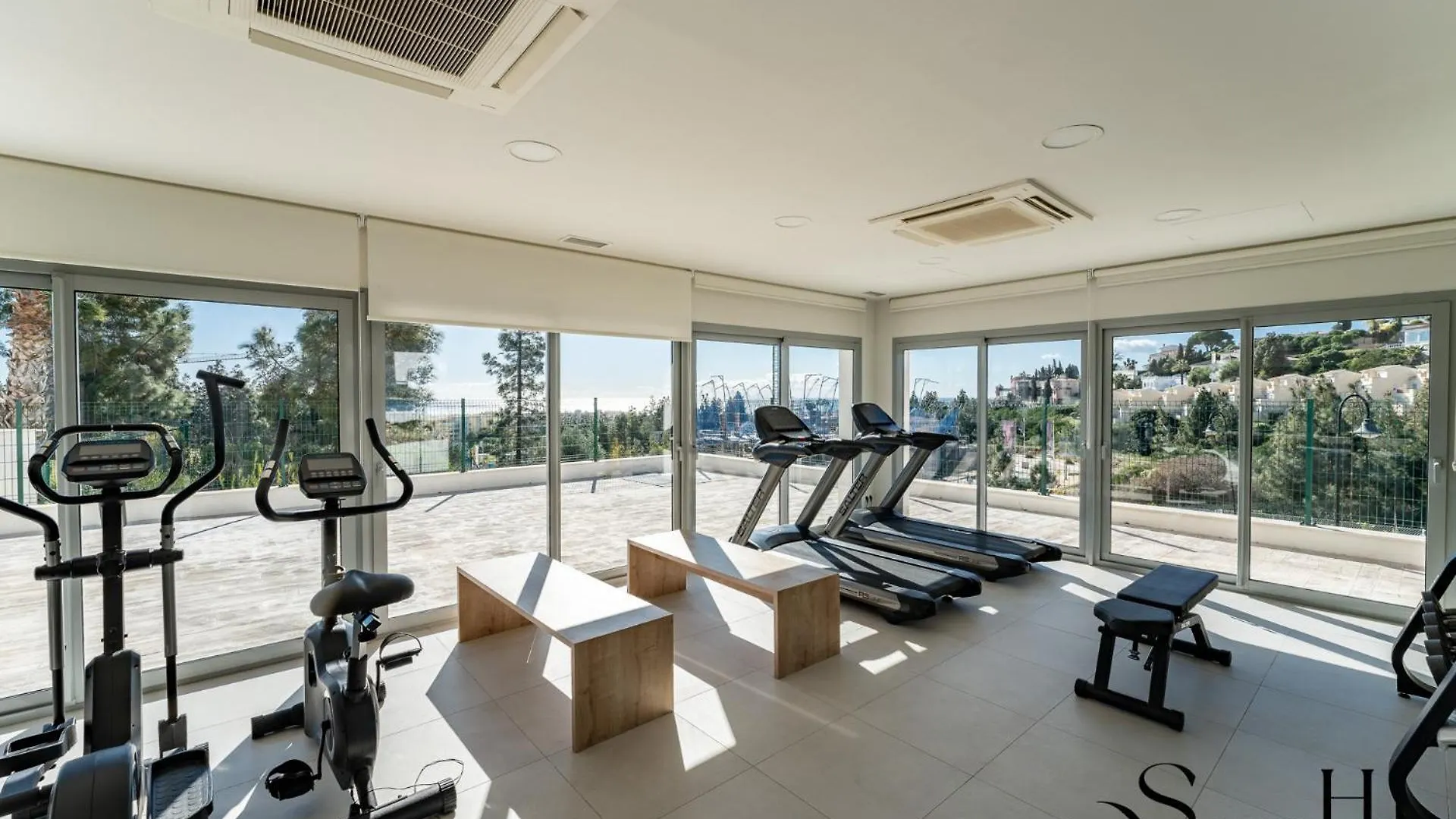 Apartment Luxury 2 Bedroom Apartment, Pools, Sauna, Gym & More MIJAS COSTA
