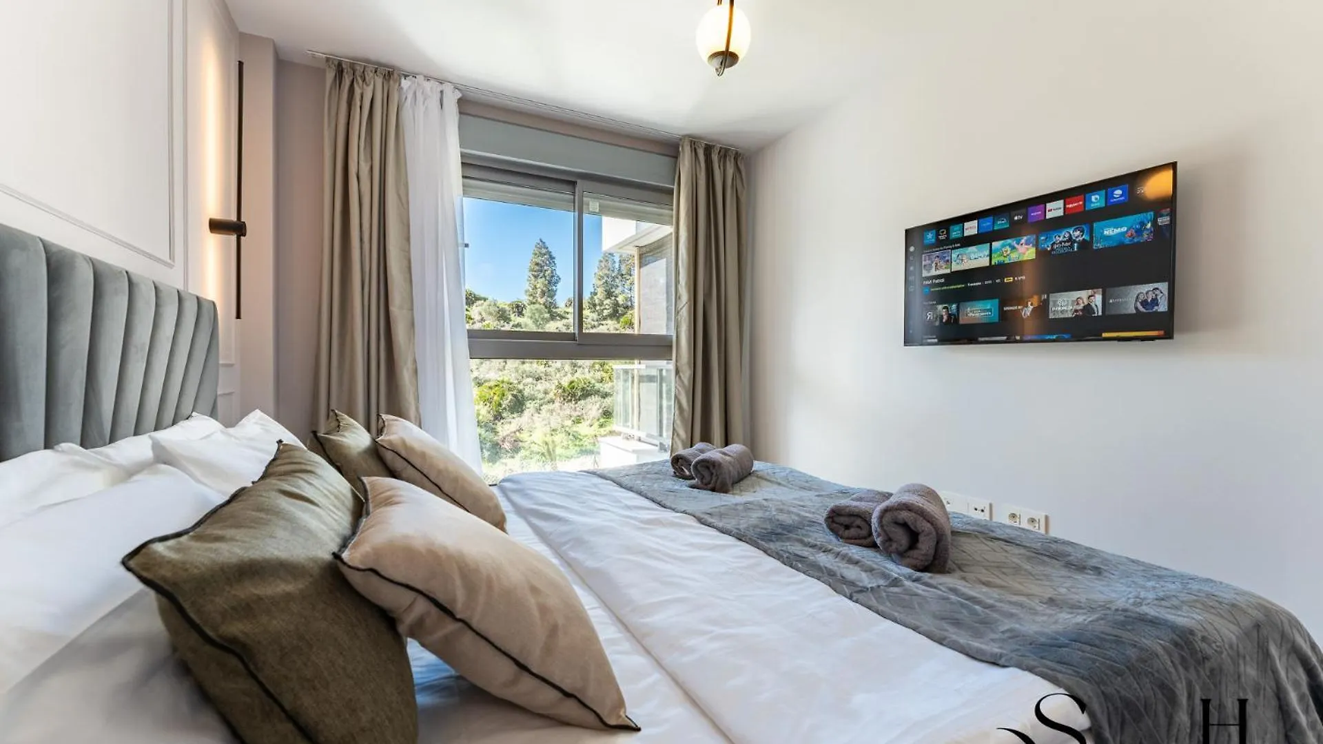 Luxury 2 Bedroom Apartment, Pools, Sauna, Gym & More MIJAS COSTA 0*,