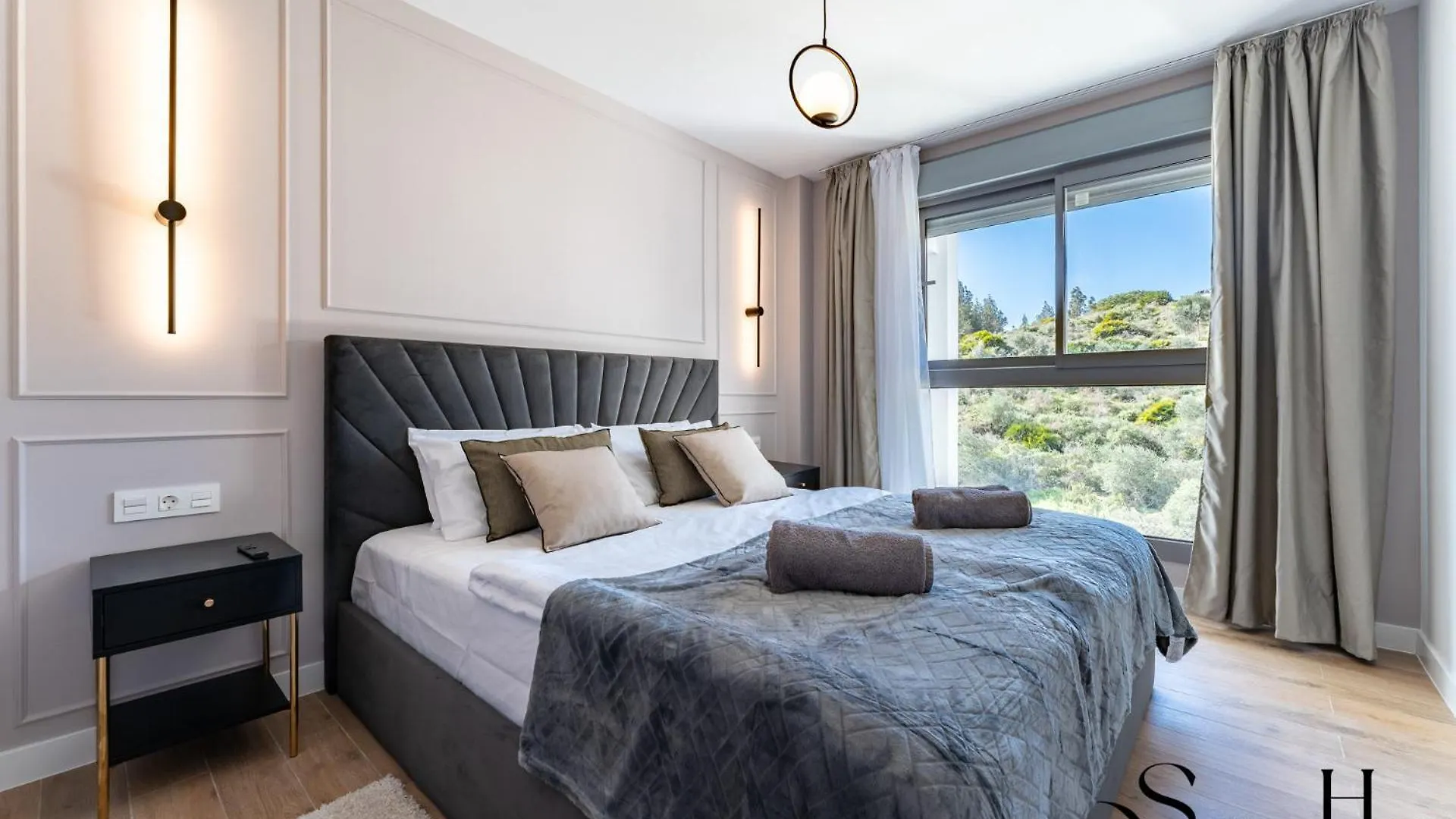 Luxury 2 Bedroom Apartment, Pools, Sauna, Gym & More MIJAS COSTA
