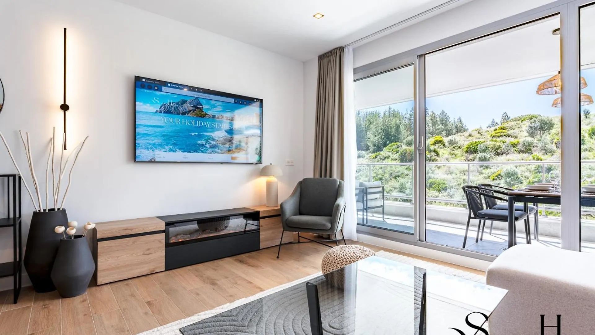 Apartment Luxury 2 Bedroom Apartment, Pools, Sauna, Gym & More MIJAS COSTA Spain