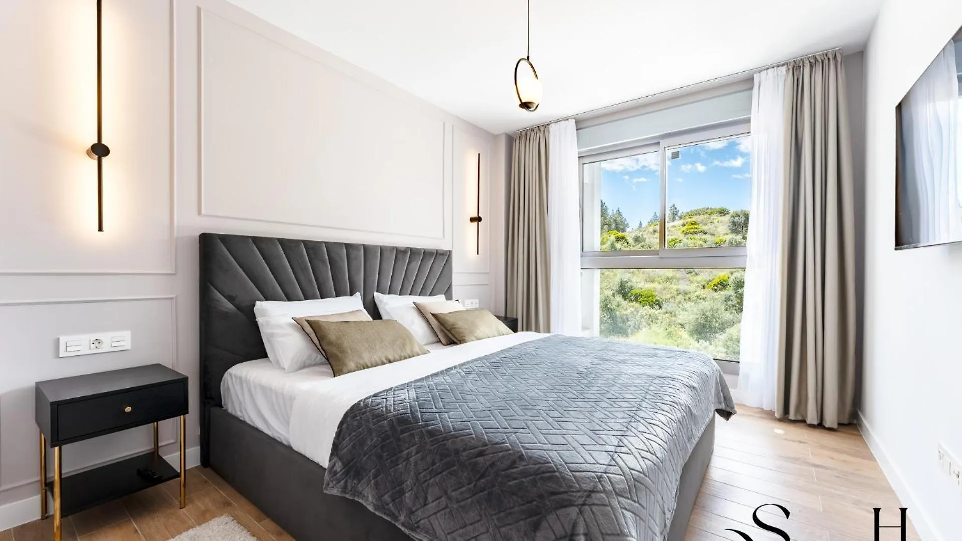 Luxury 2 Bedroom Apartment, Pools, Sauna, Gym & More MIJAS COSTA
